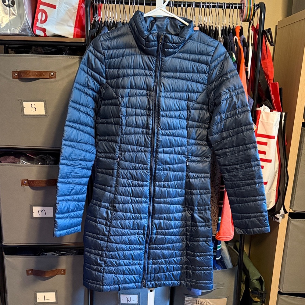 Patagonia Women's Fiona Parka Sz XS Smolder Navy Blue 600 Fill Duck Down